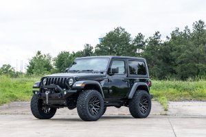 Jeep Gladiator Wheel - Rough Country - 95 Series | Machined One-Piece | 20x10 | 5x5 | -19mm - Gloss Black - '20-'23